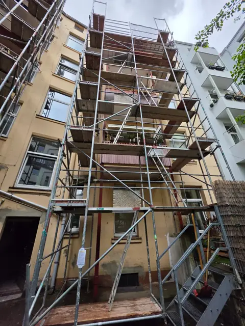 Balkonsanierung im Hinterhof – Hannover, Ansicht 1
