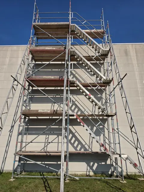 Freistehender Treppenturm – Dachzugang, Ansicht 1